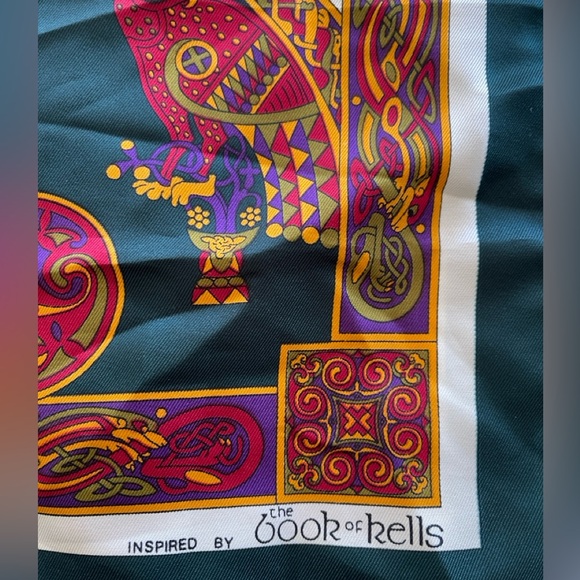 Book Of Kells Celtic Scarf Womans Ireland  Oblong Colorful - Picture 2 of 4